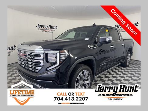 Used 2023 GMC Sierra 1500 Denali w/ Denali Reserve Package AWD/4WD image 1