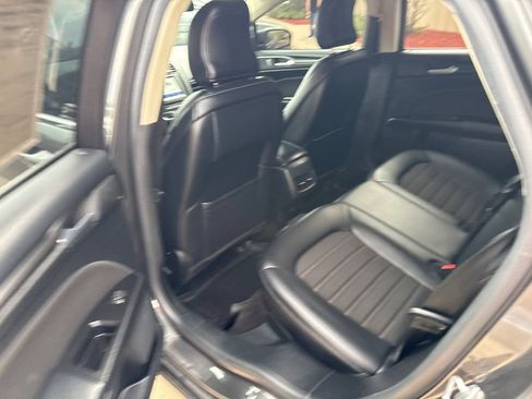 Used 2018 Ford Fusion SE w/ Equipment Group 201A AWD/4WD image 20