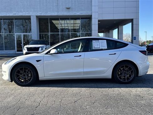Used 2022 Tesla Model 3 Standard Range image 33