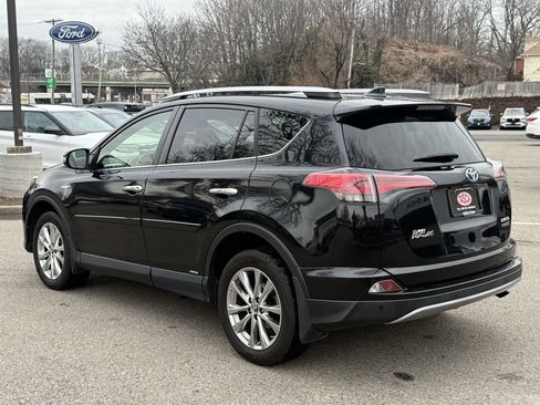 Used 2017 Toyota RAV4 Limited image 7