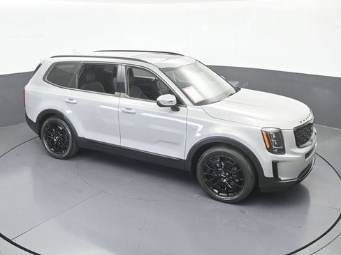 Used 2022 Kia Telluride EX w/ EX Premium Package AWD/4WD image 56