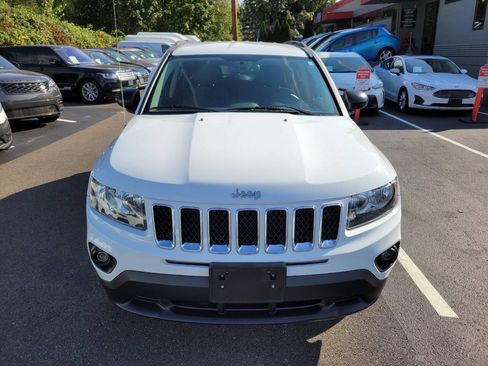 Used 2016 Jeep Compass Sport w/ Power Value Group FWD image 2