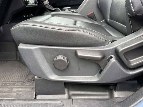 Used 2025 Ford Bronco Badlands AWD/4WD image 11