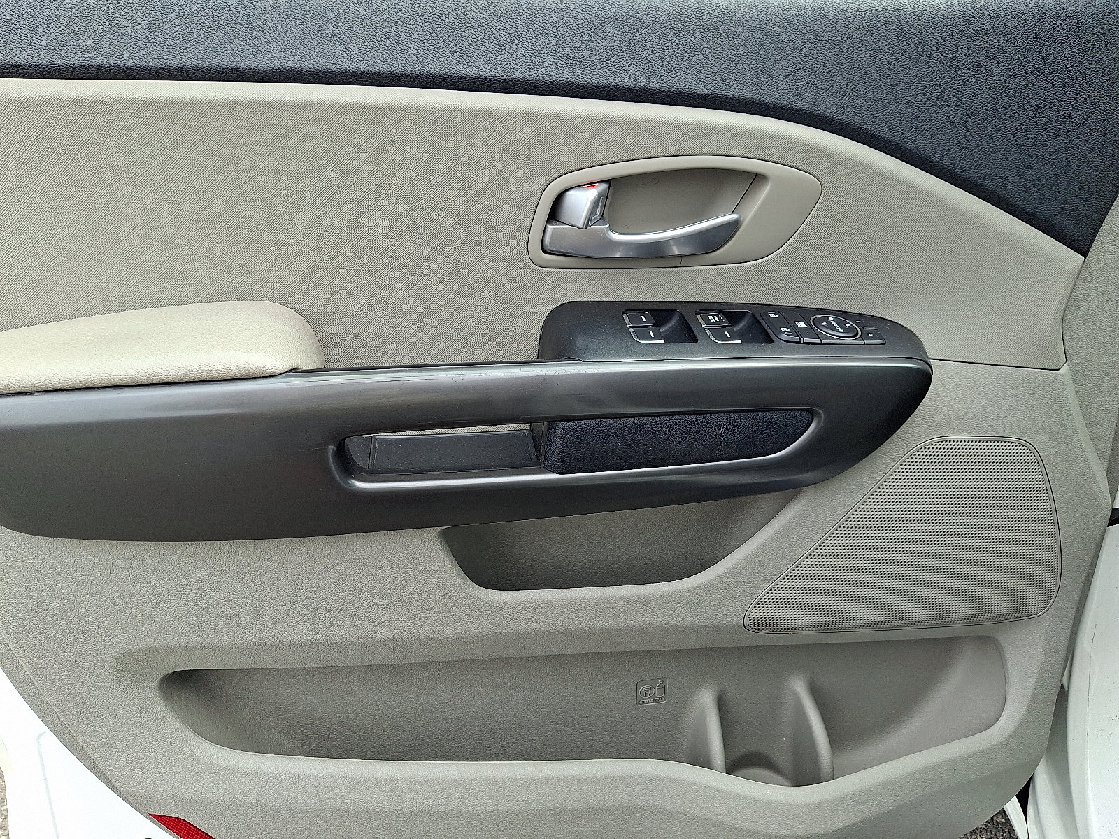 Used 2021 Kia Sedona LX FWD image 13