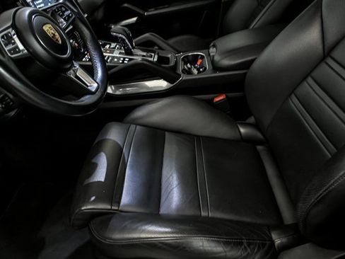 Used 2020 Porsche Cayenne Turbo image 11