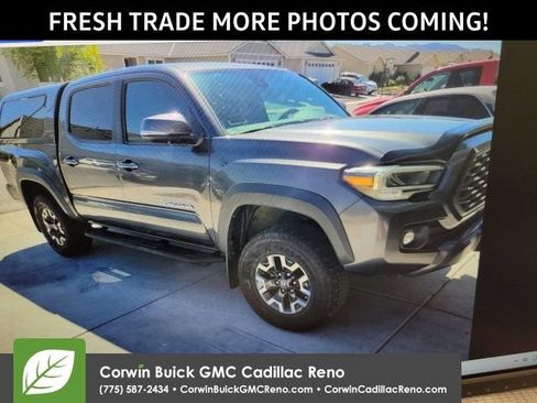 Used 2020 Toyota Tacoma TRD Off-Road w/ TRD Premium Off Road Package image 2