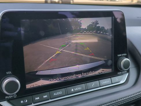 Used 2026 Nissan Rogue SV FWD image 20