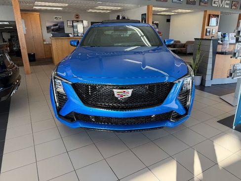 New 2026 Cadillac CT5 V w/ Technology Package image 2