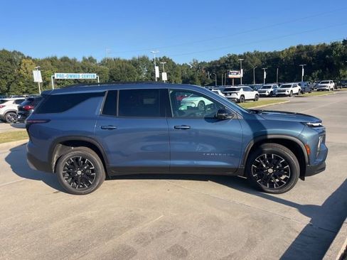 New 2026 Chevrolet Traverse LT w/ Sun and Wheel Package image 10