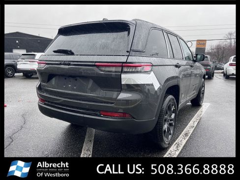 New 2025 Jeep Grand Cherokee Limited w/ Trailer Tow Package image 5