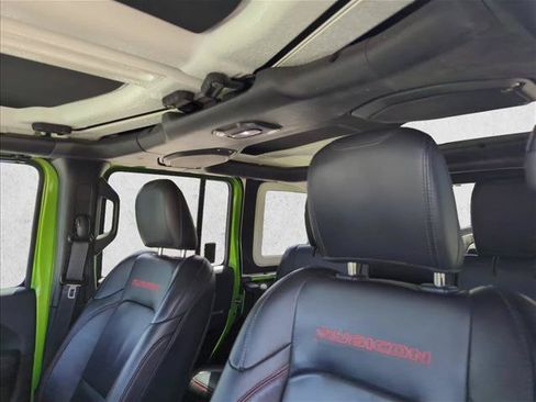 Used 2018 Jeep Wrangler Unlimited Rubicon AWD/4WD image 15