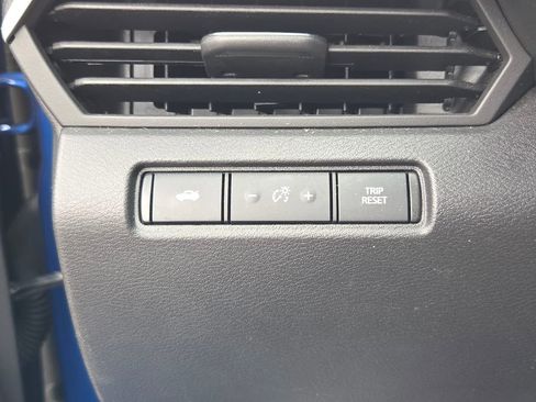 Used 2025 Nissan Altima 2.5 SR FWD image 25