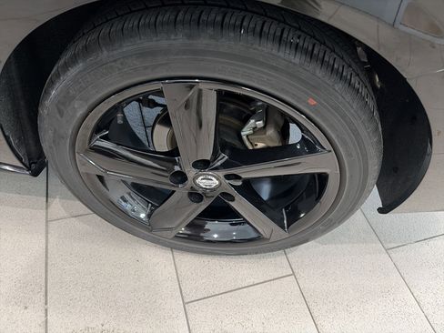 Used 2023 Nissan Sentra SR w/ Midnight Edition Package image 14