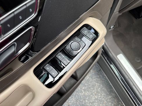 Certified 2023 Lincoln Aviator AWD w/ Premium Package image 21