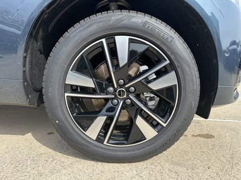 New 2026 Volvo XC60 B5 Plus w/ Protection Package Premier image 9