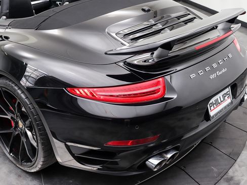 Used 2014 Porsche 911 4 Cabriolet AWD/4WD image 9