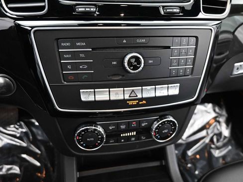 Used 2019 Mercedes-Benz GLS 450 4MATIC image 18