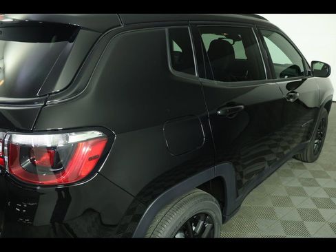New 2026 Jeep Compass Latitude image 17