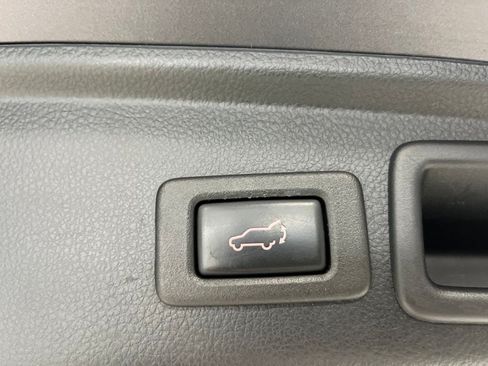 Used 2018 Subaru Forester 2.5i Limited w/ Popular Package #2 AWD/4WD image 35