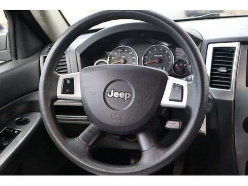 Used 2009 Jeep Grand Cherokee Laredo AWD/4WD image 10