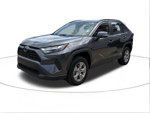 Used 2024 Toyota RAV4 XLE image 7
