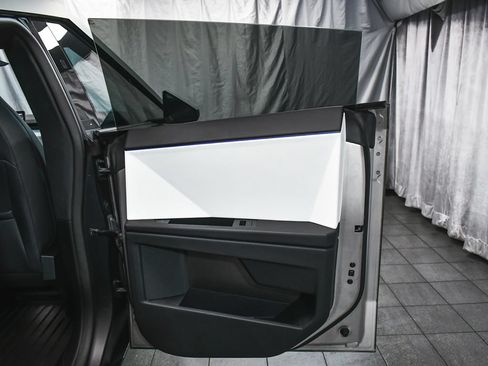 Used 2024 Tesla Cybertruck Cyberbeast AWD/4WD image 18