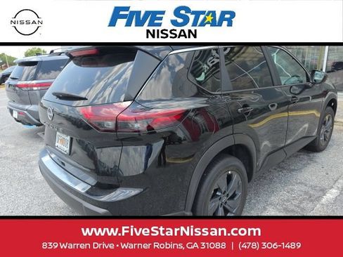 Used 2026 Nissan Rogue SV FWD image 6