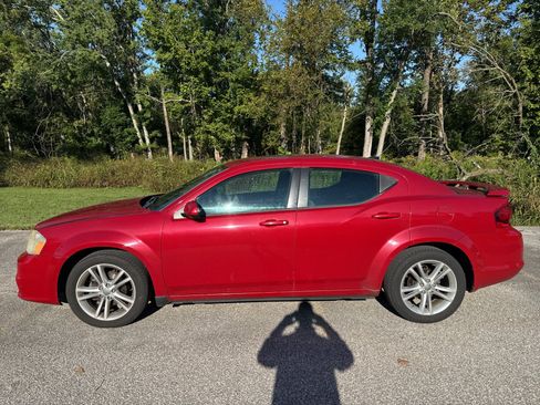 Used 2012 Dodge Avenger SXT Plus FWD image 4