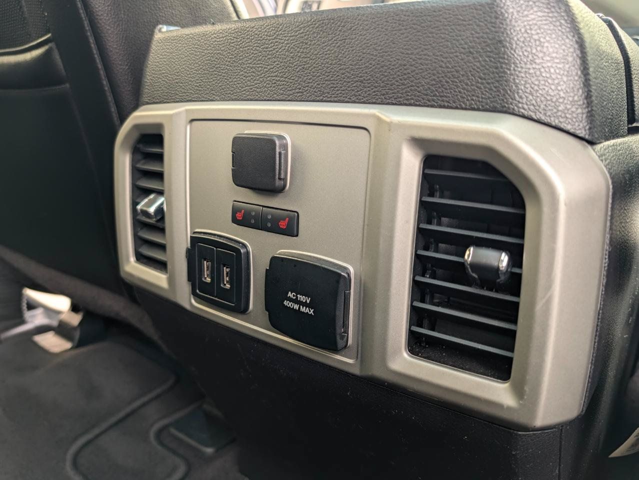 Used 2017 Ford F150 Lariat w/ Equipment Group 502A Luxury AWD/4WD image 10