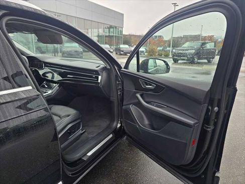 Used 2024 Audi Q7 3.0T Premium Plus image 12