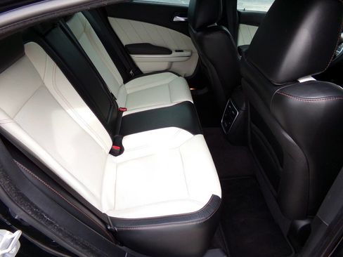 Used 2016 Dodge Charger SXT w/ AWD Premium Group image 24