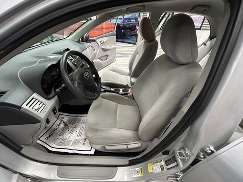 Used 2013 Toyota Corolla L image 44