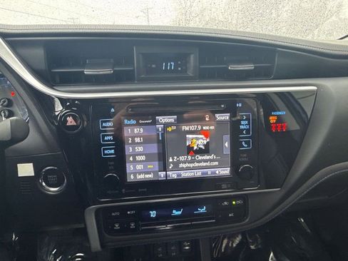 Used 2018 Toyota Corolla XSE image 25