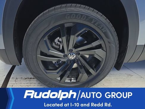 Used 2023 Volkswagen Atlas SE w/ Black Wheel Package FWD image 30