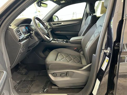 Used 2025 Volkswagen Atlas Cross Sport SE AWD/4WD image 5