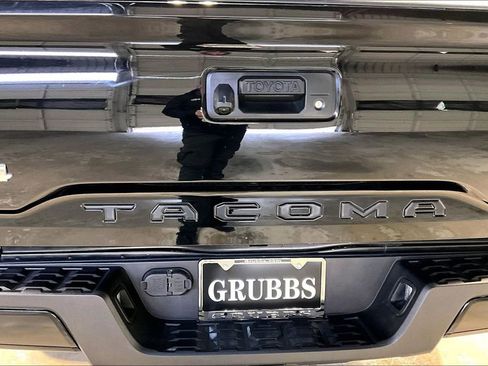 Used 2023 Toyota Tacoma SR image 41