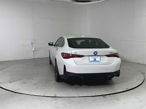 Used 2023 BMW i4 eDrive40 image 3