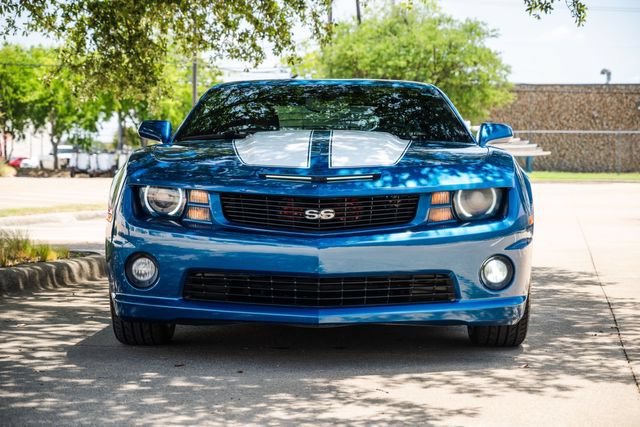 Used 2010 Chevrolet Camaro SS w/ RS Package RWD image 10