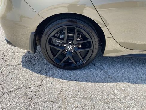 Used 2025 Honda Civic Sport image 17