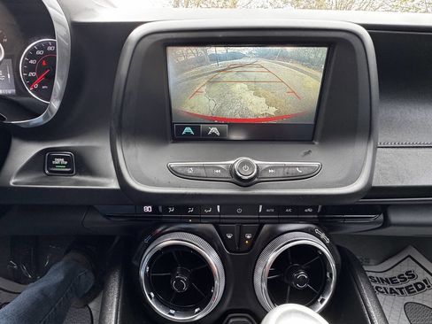 Used 2018 Chevrolet Camaro LT w/ RS Package image 19