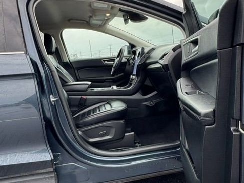 Used 2022 Ford Edge SEL image 16
