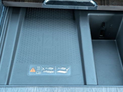 New 2026 GMC Acadia Denali Ultimate w/ LPO, Floor Liner Package image 29