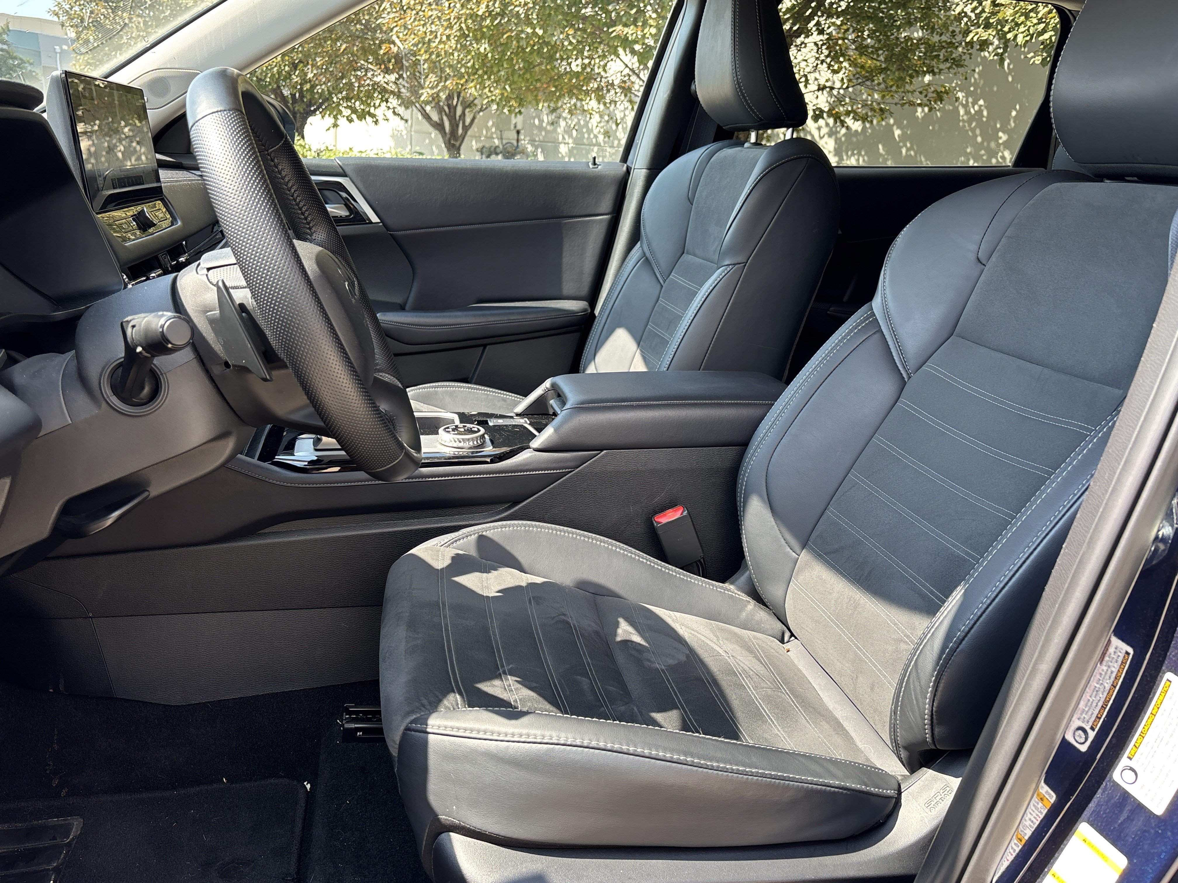 Used 2025 Mitsubishi Outlander SE AWD/4WD image 14