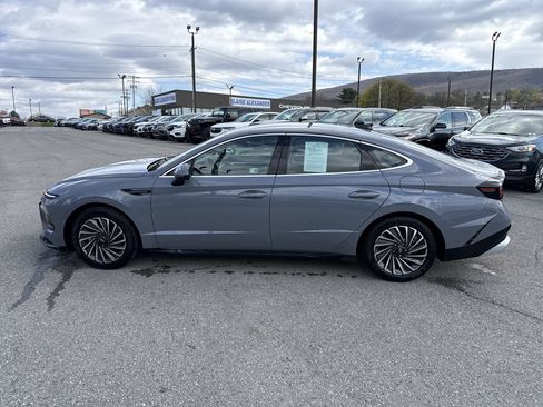 Used 2025 Hyundai Sonata SEL FWD image 6