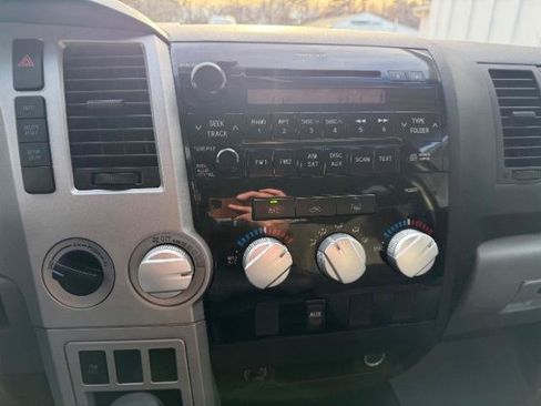 Used 2008 Toyota Tundra 4x4 CrewMax image 27