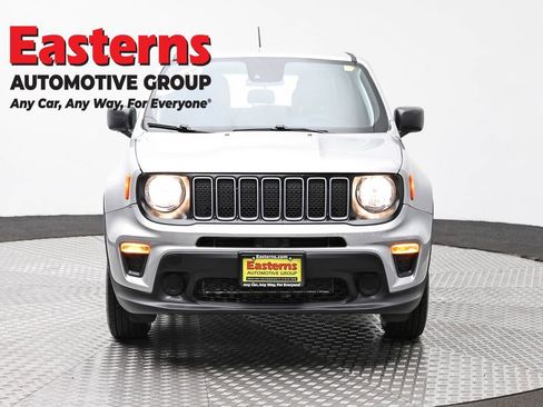 Used 2021 Jeep Renegade Sport image 2
