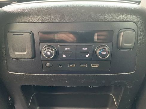 Used 2018 Chevrolet Suburban Premier AWD/4WD image 14