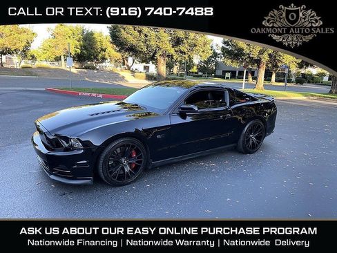 Used 2013 Ford Mustang GT Premium w/ Comfort Pkg RWD image 4