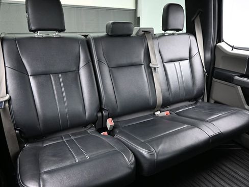 Used 2019 Ford F150 XLT image 30