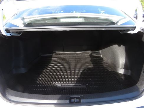 Used 2024 Toyota Corolla SE FWD image 17
